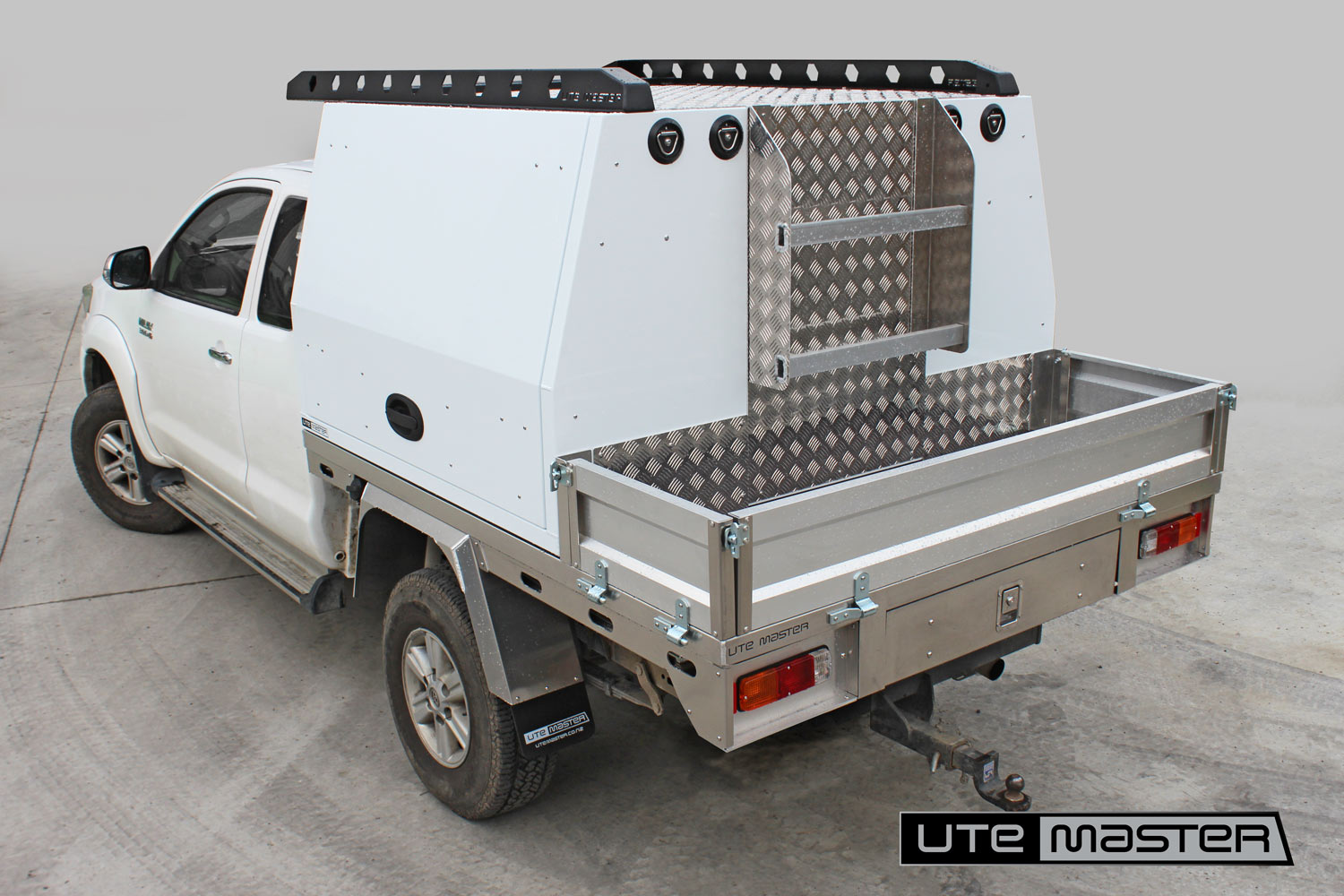 Utemaster Deck and Service Body toolbox service equipment water hydro storage Commercial Ute Mechanic Fitout