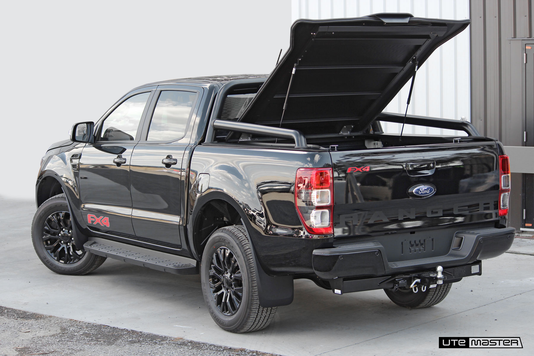 Hard Lid to suit 2020 Ford Ranger FX4 Sports Bars | Load-Lid by Utemaster