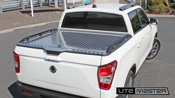 Utemaster Load Lid to suit Ssangyong Rhino White Ute Hard Lid Close up