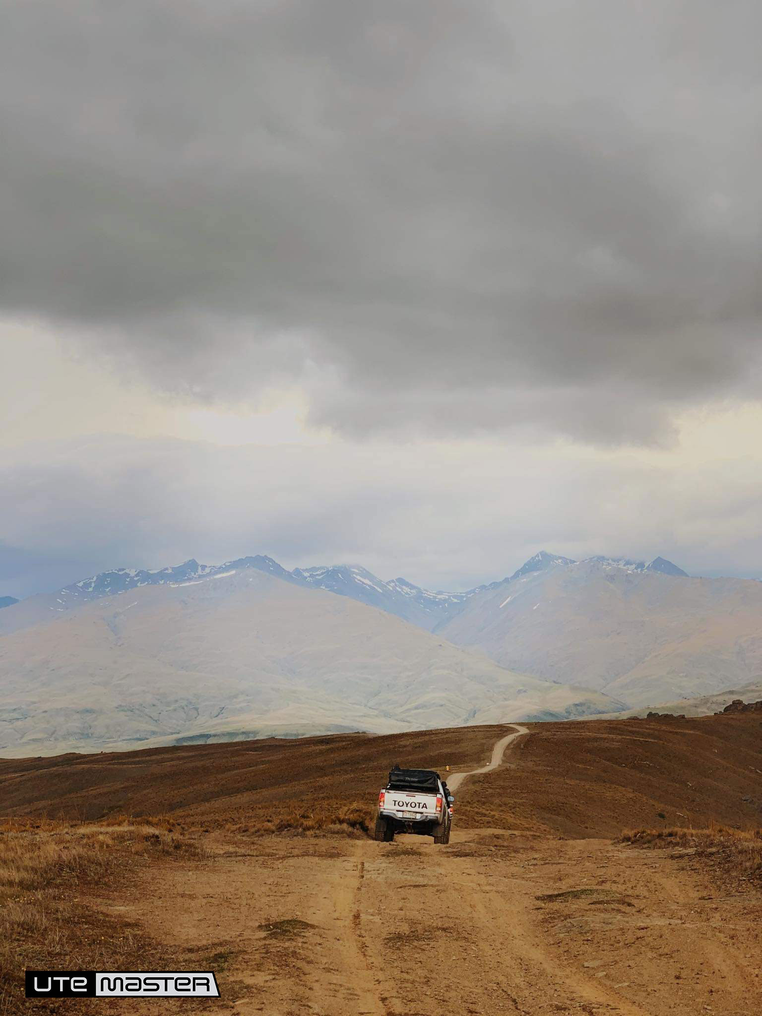 Hard lid roof top tent | Utemaster Load-Lid